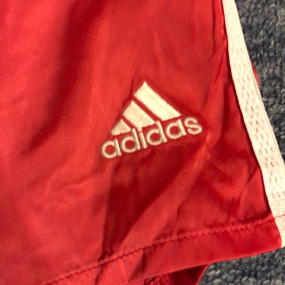 Adidas red white shorts size s with drawstring - Picture 2 of 3